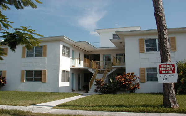 1991 NE 172nd St in North Miami Beach, FL - Building Photo - Building Photo