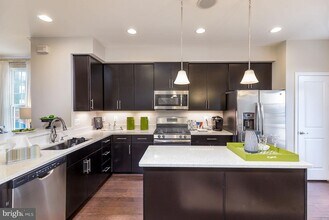 3437 10th Pl SE in Washington, DC - Building Photo - Building Photo