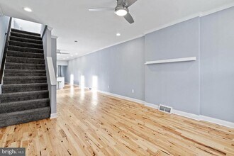 260 Roxborough Ave in Philadelphia, PA - Building Photo - Building Photo