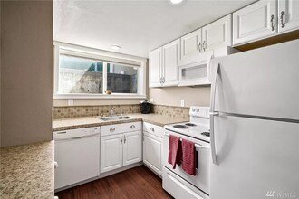 1415 G St SE in Auburn, WA - Building Photo - Building Photo