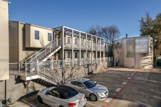 Travis Street Condos in Dallas, TX - Building Photo - Building Photo