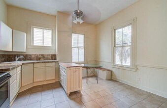 2814 Avenue O 1/2 in Galveston, TX - Building Photo - Building Photo