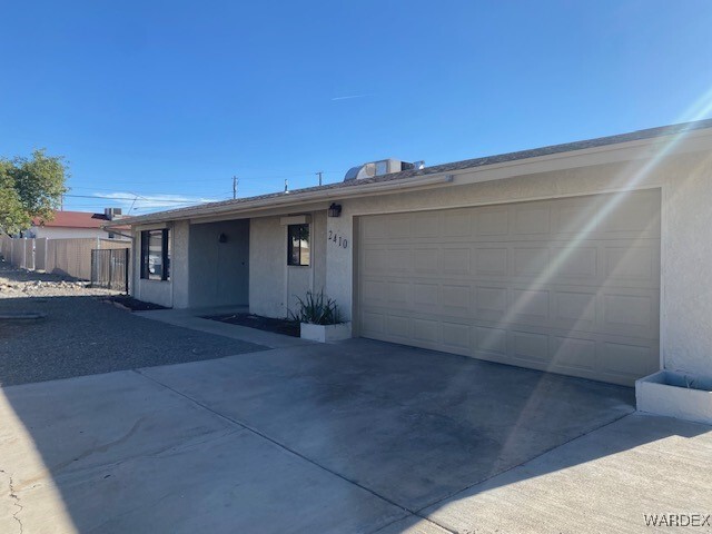 2410 College Dr in Lake Havasu City, AZ - Building Photo - Building Photo