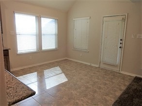 2420 Avalon Trace Ln in Pearland, TX - Foto de edificio - Building Photo