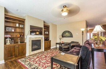 2133 Buckner Dr in Manhattan, KS - Building Photo - Building Photo