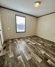 17028 Sleepy Hollow Blvd in Holly, MI - Foto de edificio - Building Photo