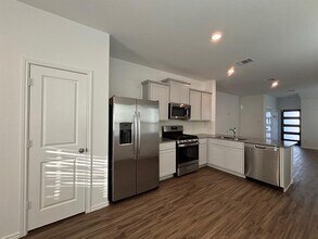 117 Canley Lp in Hutto, TX - Building Photo - Building Photo