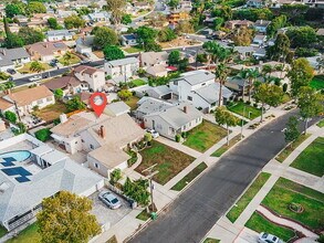 3810 Burnside Ave in Los Angeles, CA - Building Photo - Building Photo