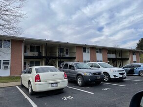 Riverbend Apartments in Clarksburg, WV - Building Photo - Building Photo