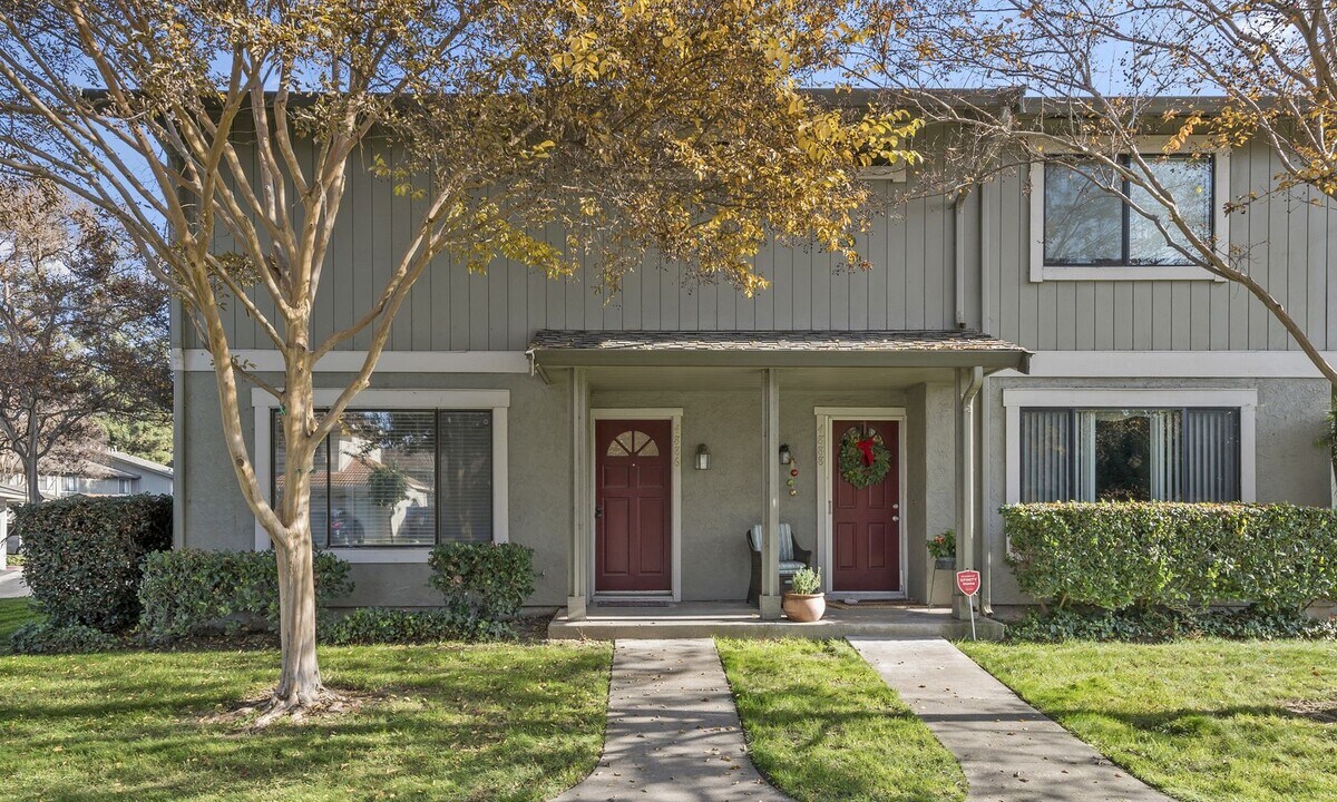 4886 Rue Le Mans in San Jose, CA - Building Photo