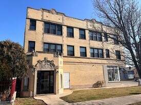 2801 N Keating Ave in Chicago, IL - Building Photo