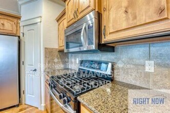 1076 W Stanhope St in Meridian, ID - Building Photo - Building Photo