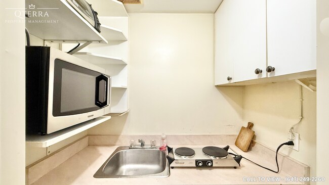 22 Risebrough Av in Toronto, ON - Building Photo - Building Photo