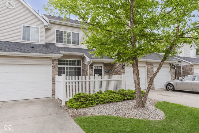 8422 Enclave Blvd in Fishers, IN - Building Photo - Building Photo
