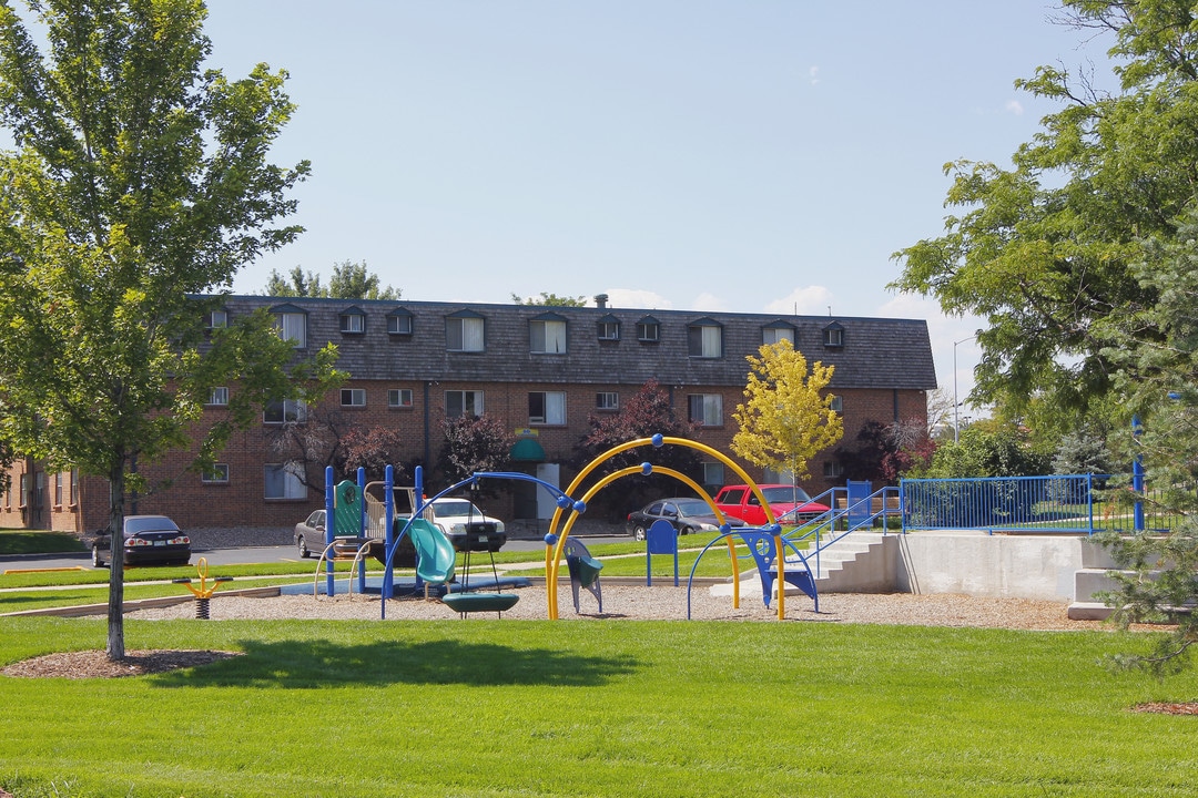 Garden Center Apartments in Broomfield, CO - Building Photo