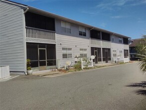 313 Dirksen Dr in Debary, FL - Building Photo - Building Photo