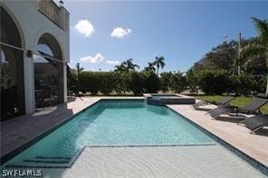 11002 Vanderbilt Dr in Naples, FL - Building Photo - Building Photo