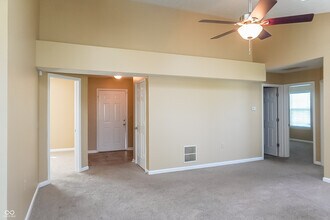 2245 Valley Creek E Ln in Indianapolis, IN - Building Photo - Building Photo