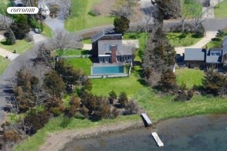 8 S Pond Rd in East Hampton, NY - Building Photo - Building Photo