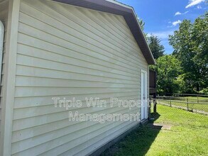 1464 Monopoly Dr in Florissant, MO - Building Photo - Building Photo