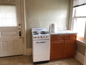 1200 W 10th St in Wilmington, DE - Foto de edificio - Building Photo