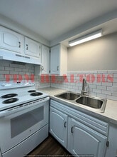 302 E Clinton St, Unit 302 E Clinton in Durand, MI - Foto de edificio - Building Photo