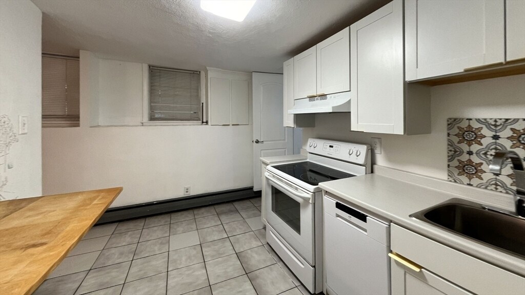 146 Linden St-Unit -Apt A in Everett, MA - Building Photo