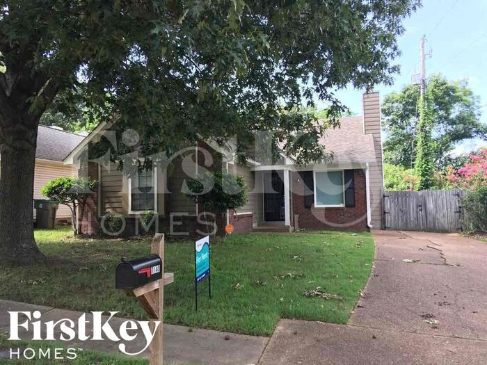 7140 Maryland Ct in Memphis, TN - Building Photo