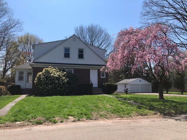 22 Culver Ln in North Haven, CT - Building Photo - Building Photo