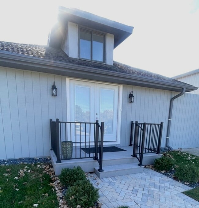 26073 W Grand Ave in Ingleside, IL - Building Photo - Building Photo