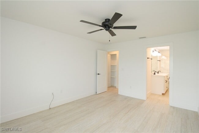 property at 1435 Curlew Ave