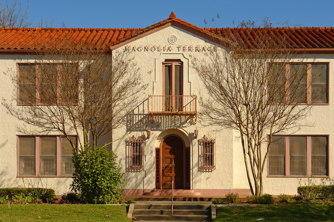 Magnolia Terrace Apartments in San Antonio, TX - Building Photo