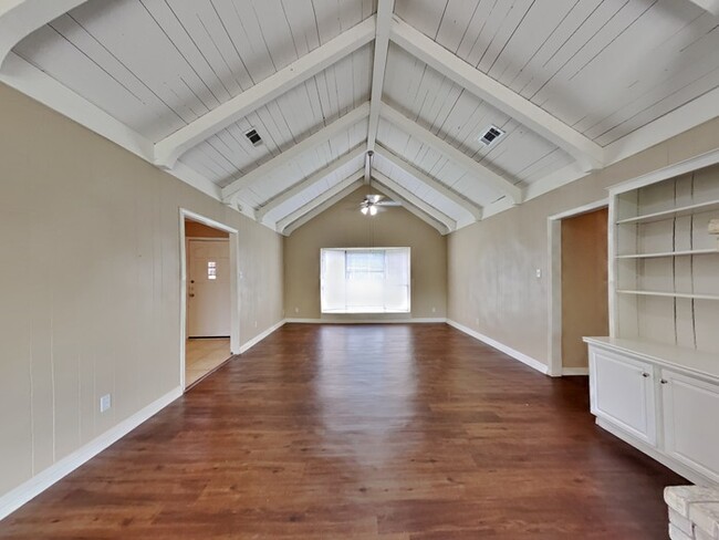 6002 Raza Rd in Pearland, TX - Building Photo - Building Photo