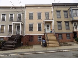 58 Emmett St, Unit 1