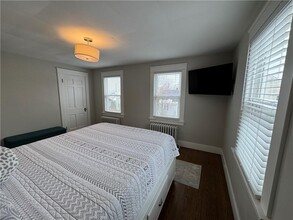 9 Sagamore St in Newport, RI - Foto de edificio - Building Photo