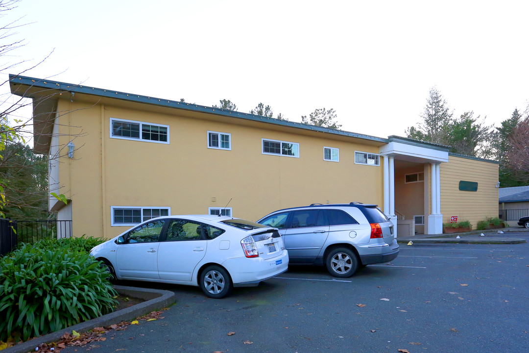 Sebastopol Square Apartments in Sebastopol, CA - Foto de edificio