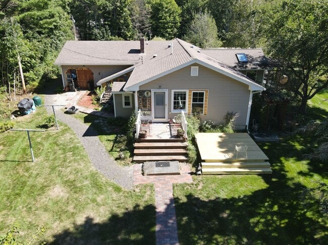 16 Willey Rd in Kennebunkport, ME - Building Photo - Building Photo