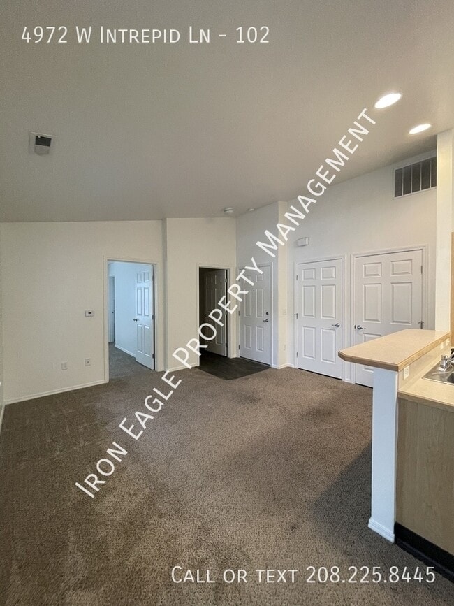 4972 W Intrepid Ln in Boise, ID - Building Photo - Building Photo