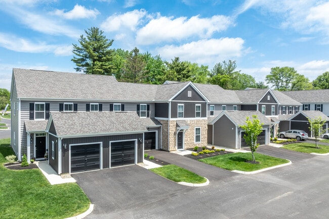 Orange Summit in Lewis Center, OH - Foto de edificio - Building Photo