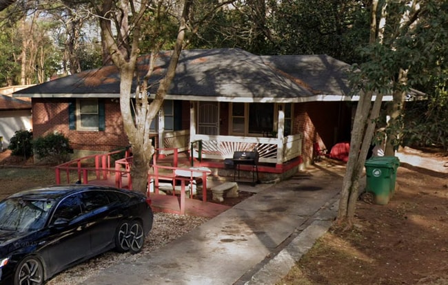 property at 2068 E Lilac Ln