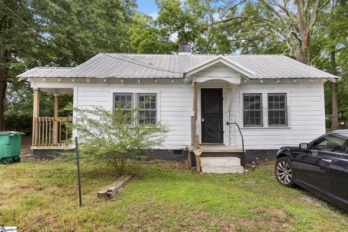 101-b Bond St in Clinton, SC - Building Photo
