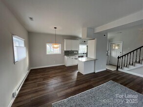 303 Hi Alta Ave in Asheville, NC - Building Photo - Building Photo