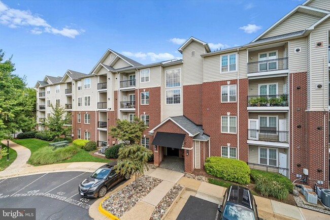 1591 Spring Gate Dr., Unit 3311 in McLean, VA - Building Photo - Building Photo