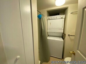 345 Franklin St, Unit 302 in Cambridge, MA - Foto de edificio - Building Photo