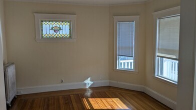 162-164 Langdon Ave-Unit -162 in Watertown, MA - Building Photo - Building Photo