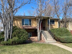 2611 S Logan St, Unit Unit 2611 in Denver, CO - Building Photo