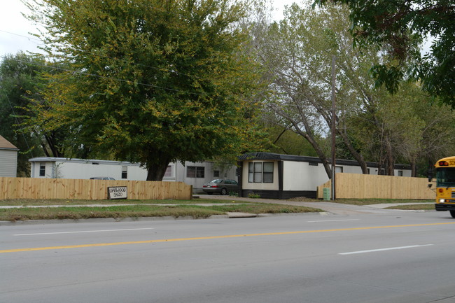 5420 S Broadway St in Wichita, KS - Building Photo - Building Photo