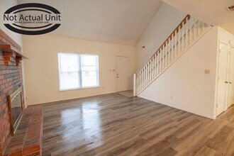 1907 Mirtle Grove Ct in Columbia, MO - Building Photo - Building Photo