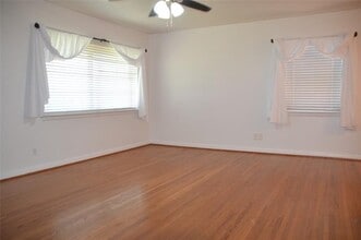 3879 Clover Ln in Dallas, TX - Building Photo - Building Photo