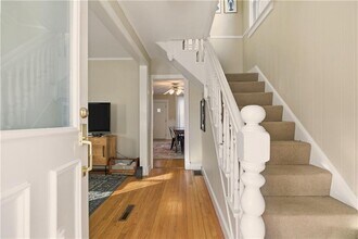 8 Carey St in Newport, RI - Building Photo - Building Photo